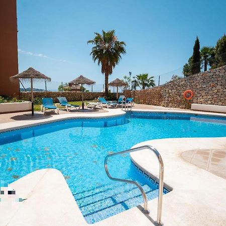 Vista Bahia Con Piscinas, Parking Y Terraza Apartment La Herradura  Exterior photo