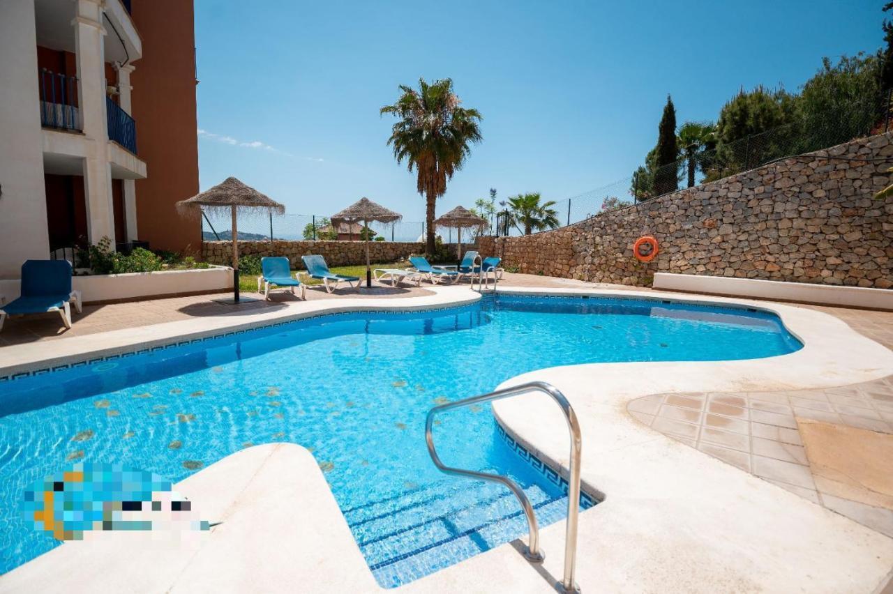 Vista Bahia Con Piscinas, Parking Y Terraza Apartment La Herradura  Exterior photo